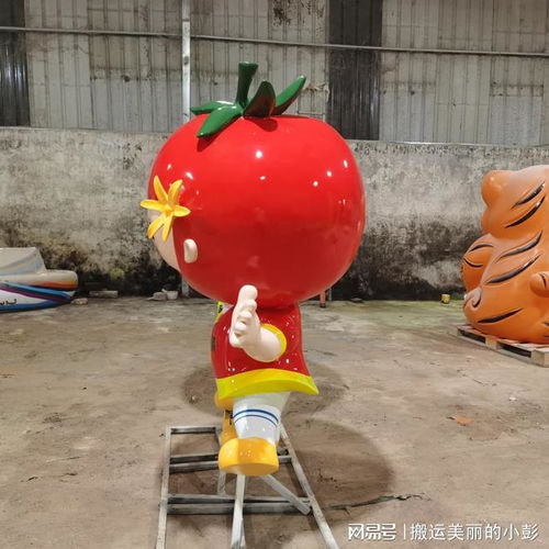 活力四溢的西红柿吉祥物 农业与动漫的完美邂逅